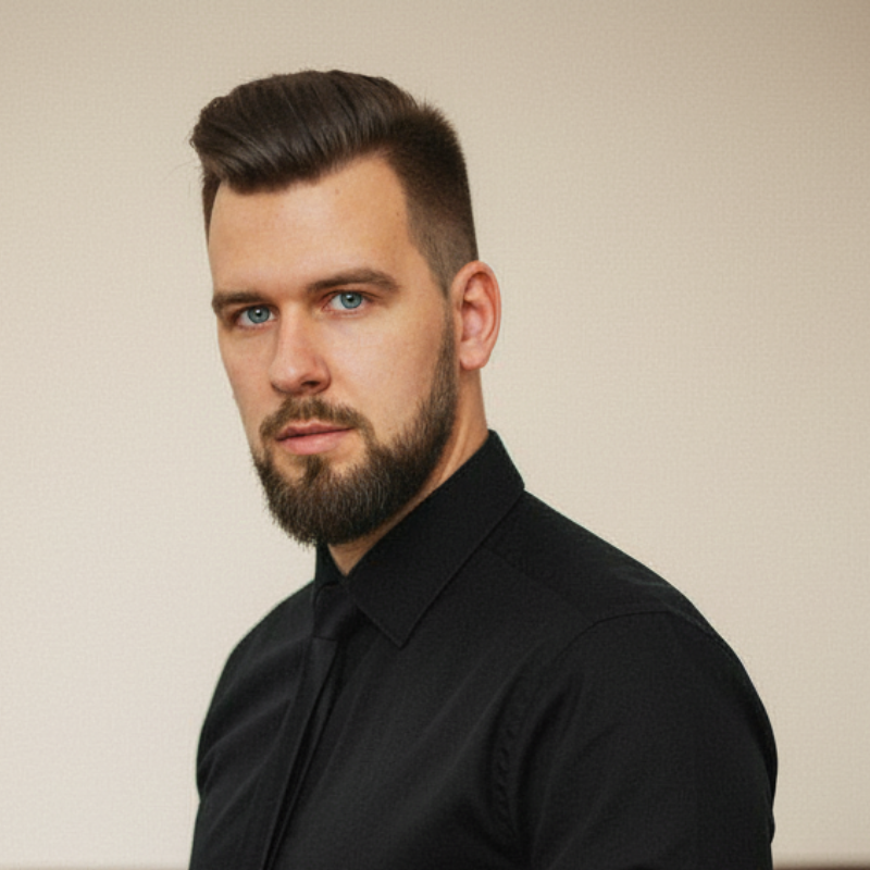 Илья Распопов