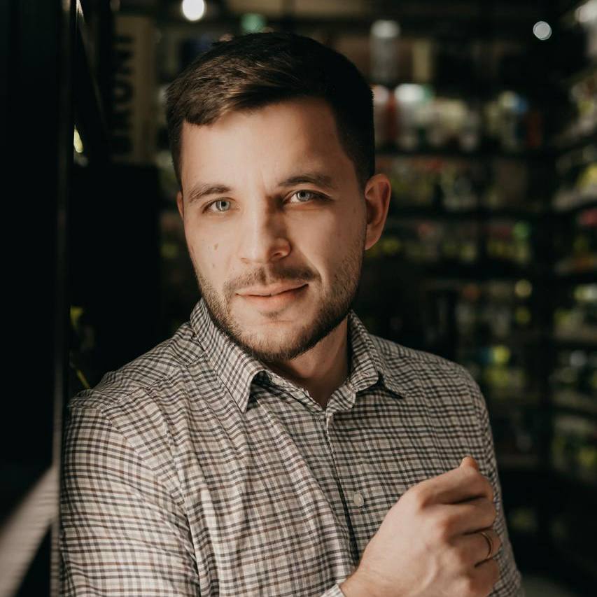 Дмитрий Секушенко